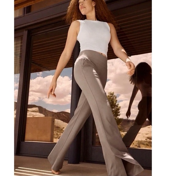 Athleta Venice Flare Wide Leg High Rise Pants Rustic Beige L - Picture 1 of 8